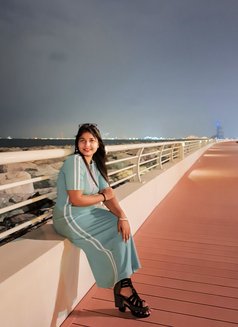 Jasmine - puta in Dubai Photo 3 of 4