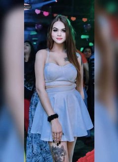 Alina webcam - puta in Hyderabad Photo 6 of 8