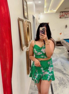 Jasmine - escort in New Delhi Photo 1 of 3