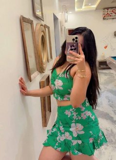 Jasmine - escort in New Delhi Photo 3 of 3
