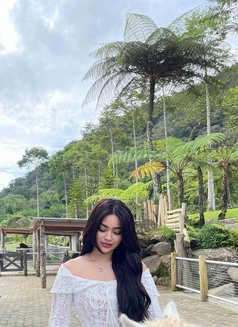 jasmine - escort in Bali Photo 6 of 18
