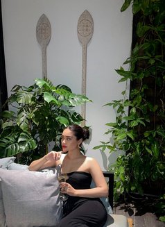 jasmine - escort in Bali Photo 13 of 18