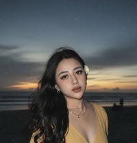 Jasmine - escort in Bali Photo 11 of 13