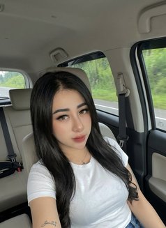 Jasmine - escort in Bali Photo 11 of 12