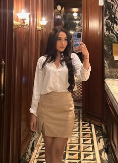 Jasmine - escort in Hong Kong Photo 6 of 7