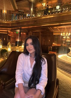 Jasmine - escort in Hong Kong Photo 7 of 7