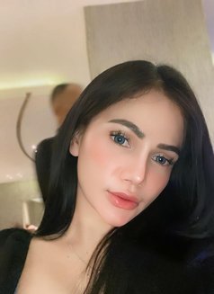 Jasmine - escort in Jakarta Photo 2 of 7