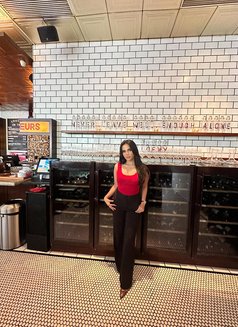 Jasmine - escort in Jakarta Photo 5 of 7