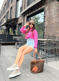 Jasmine - escort in Dubai Photo 1 of 7