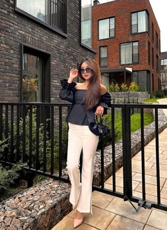 Jasmine - escort in Dubai Photo 2 of 7