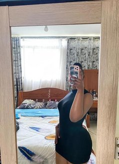 Jasmine slut - puta in Nairobi Photo 3 of 4