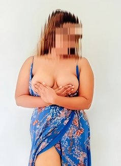 Jasmine Meet a Former Accountant - escort in Colombo Photo 2 of 13