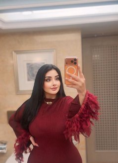 Jasmine - escort in Abu Dhabi Photo 11 of 14