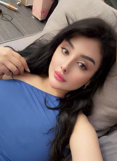 Jasmine - escort in Abu Dhabi Photo 14 of 15