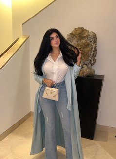 Jasmine - puta in Dubai Photo 28 of 30