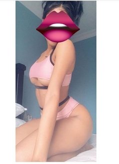 JASMINE (NURU ORGASM MASSAGE) - puta in Nairobi Photo 2 of 2