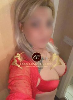 Jasmine - escort in Birmingham Photo 1 of 3