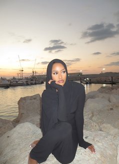 Jasmine - puta in Muscat Photo 1 of 3