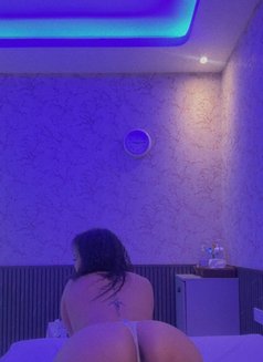 Jasmine - escort in Dubai Photo 3 of 5