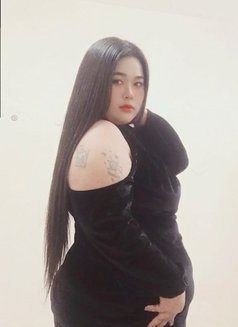 Jasmine - escort in Muscat Photo 1 of 4