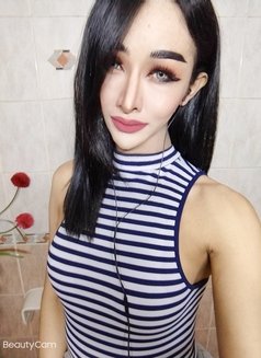 Jasmine - Transsexual escort in Dubai Photo 6 of 6