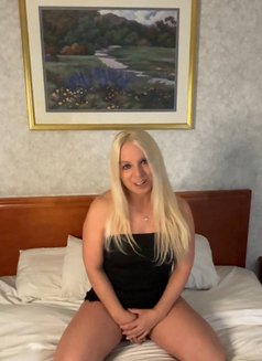 Jasminelee - Acompañante in Windsor Photo 5 of 10