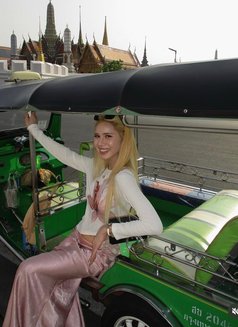 Jasminsmail cum big cock - Transsexual escort in Tokyo Photo 30 of 30