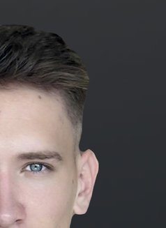 Jason from Europe - Male escort in Dubai Photo 2 of 6
