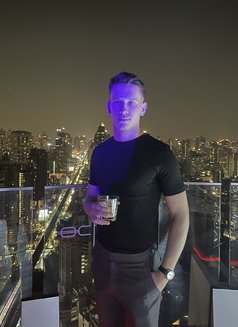 Jason from Europe - Male escort in Dubai Photo 3 of 6