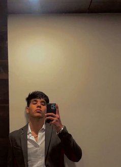 Jason - satisfying your dirty fantasies - Male escort in Colombo Photo 4 of 9