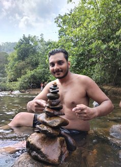 Jason Yuven - Male escort in Colombo Photo 7 of 7