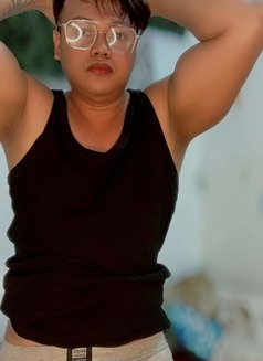 Lee Mark Guansing - masseur in Manila Photo 3 of 5