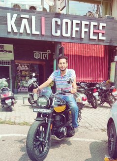 Jass for Incall Fun - Male escort in Chandigarh Photo 3 of 4