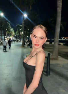 Jassie69 - masseuse in Bangkok Photo 2 of 5