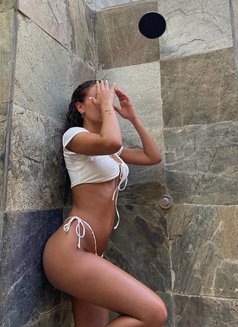 Apple juice - escort in Phuket Photo 1 of 3