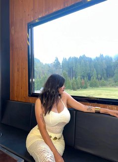 Jasvi - escort in Ahmedabad Photo 3 of 5
