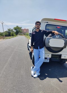 Jatin - Male escort in Mumbai Photo 7 of 8