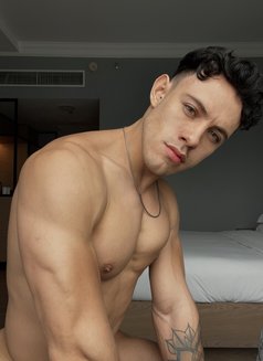 Javier - Male escort in Kuala Lumpur Photo 28 of 29