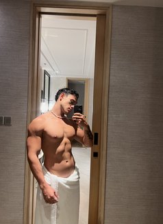 Javier - Male escort in Phuket Photo 9 of 9