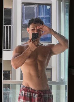 Javier - Male escort in Phuket Photo 2 of 16