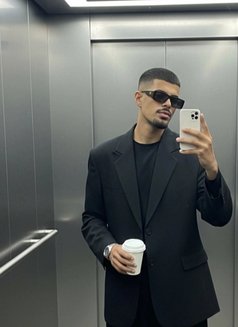 Jawad - Male escort in Beirut Photo 2 of 4