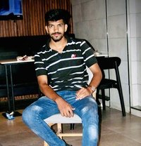 Jawad Ahmad - Acompañantes masculino in Lahore