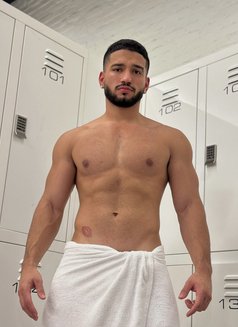 Jawy - masseur in Dubai Photo 11 of 15