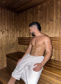 Jawy - masseur in Dubai Photo 15 of 15