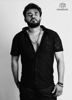 Jax - Male escort in Bangalore Photo 2 of 4