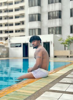jax BBC - Male escort in Bangkok Photo 4 of 6