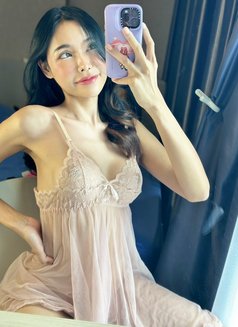 Jaxxen - Transsexual escort in Hong Kong Photo 1 of 6
