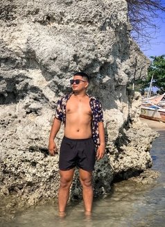 Josh Clyde Urbiztondo - Male escort in Manila Photo 1 of 6