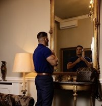 Jay Becker. French alpha mâle - Male escort in Paris