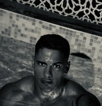 Jay Becker. French alpha mâle - Male escort in Paris